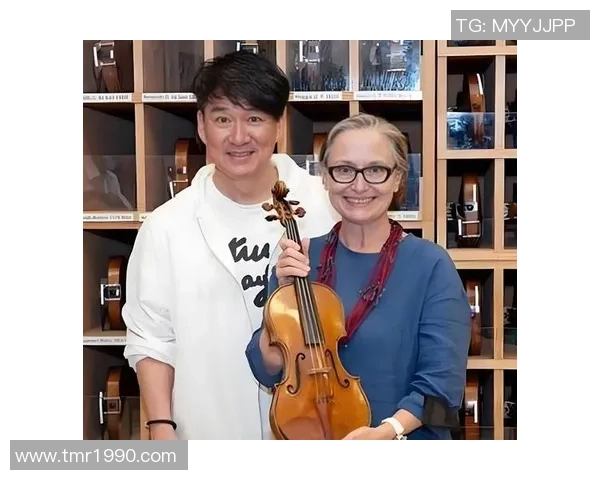 聚焦足球球星孩子成长故事与亲情陪伴的温情瞬间