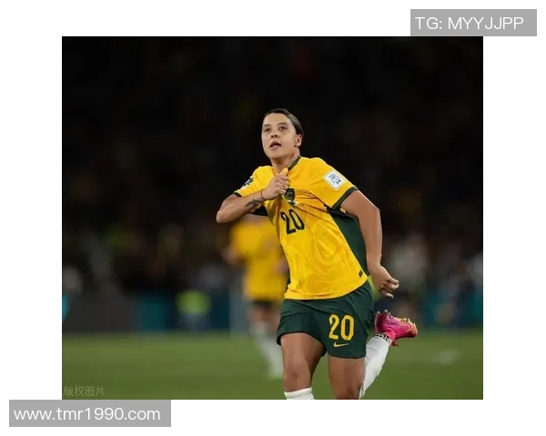 女足球星克尔：从草根到巅峰的奋斗历程与全球影响力